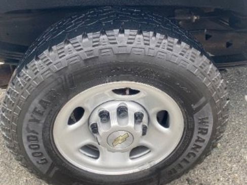 Used 2020 Chevrolet Express 2500 w/ Driver Convenience Package image 26