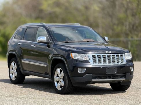Used 2012 Jeep Grand Cherokee Overland Summit image 1