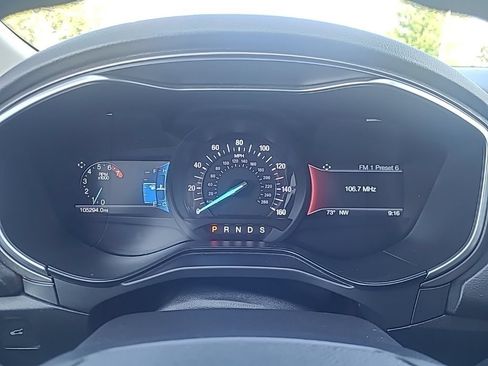 Used 2019 Ford Fusion SE FWD image 20