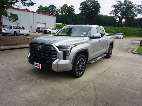 Used 2023 Toyota Tundra Limited AWD/4WD image 26