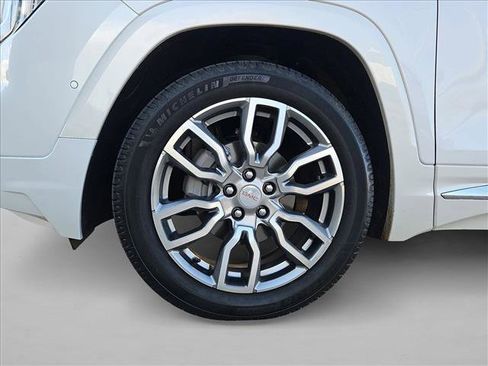 Used 2024 GMC Terrain Denali w/ Denali Premium Package image 26