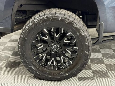 Used 2020 Chevrolet Silverado 1500 LTZ AWD/4WD image 14