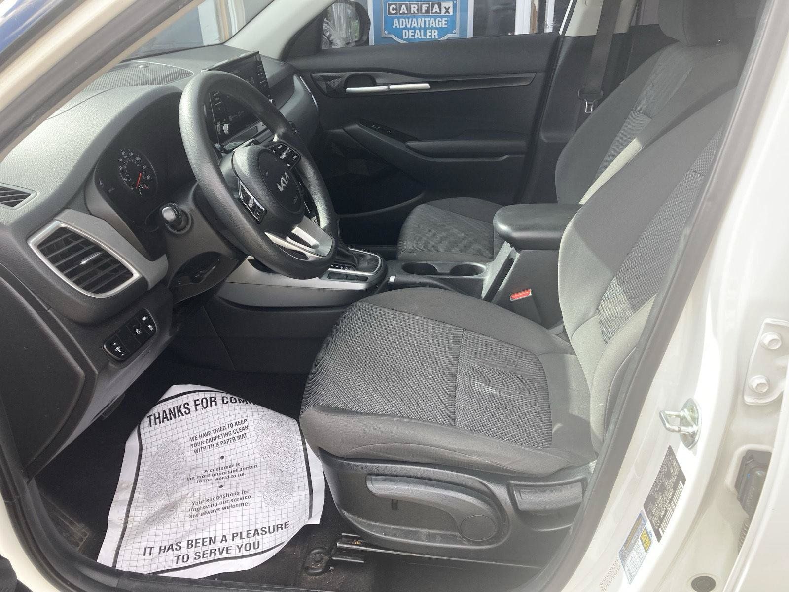 Used 2022 Kia Seltos LX AWD/4WD image 11