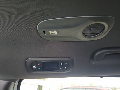 New 2026 Chrysler Pacifica Select w/ S Appearance Package image 26