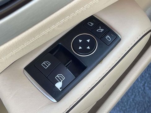 Used 2015 Mercedes-Benz SL 63 AMG w/ Driver Assistance Package image 19