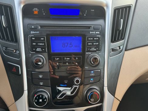 Used 2011 Hyundai Sonata GLS FWD image 10