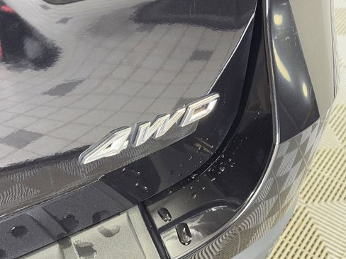 Used 2022 Ford Explorer Limited AWD/4WD image 18