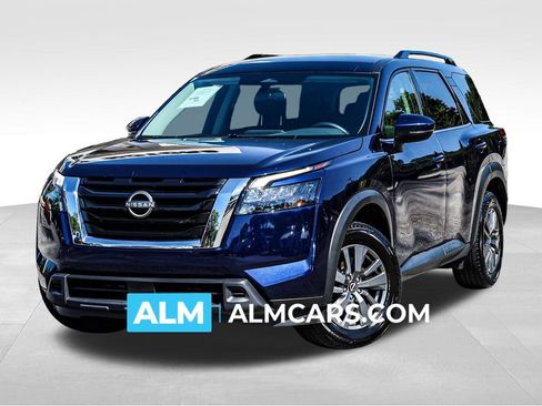Used 2025 Nissan Pathfinder SV FWD image 1