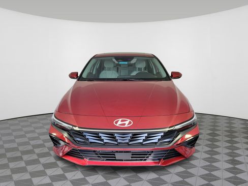 New 2025 Hyundai Elantra Limited image 41