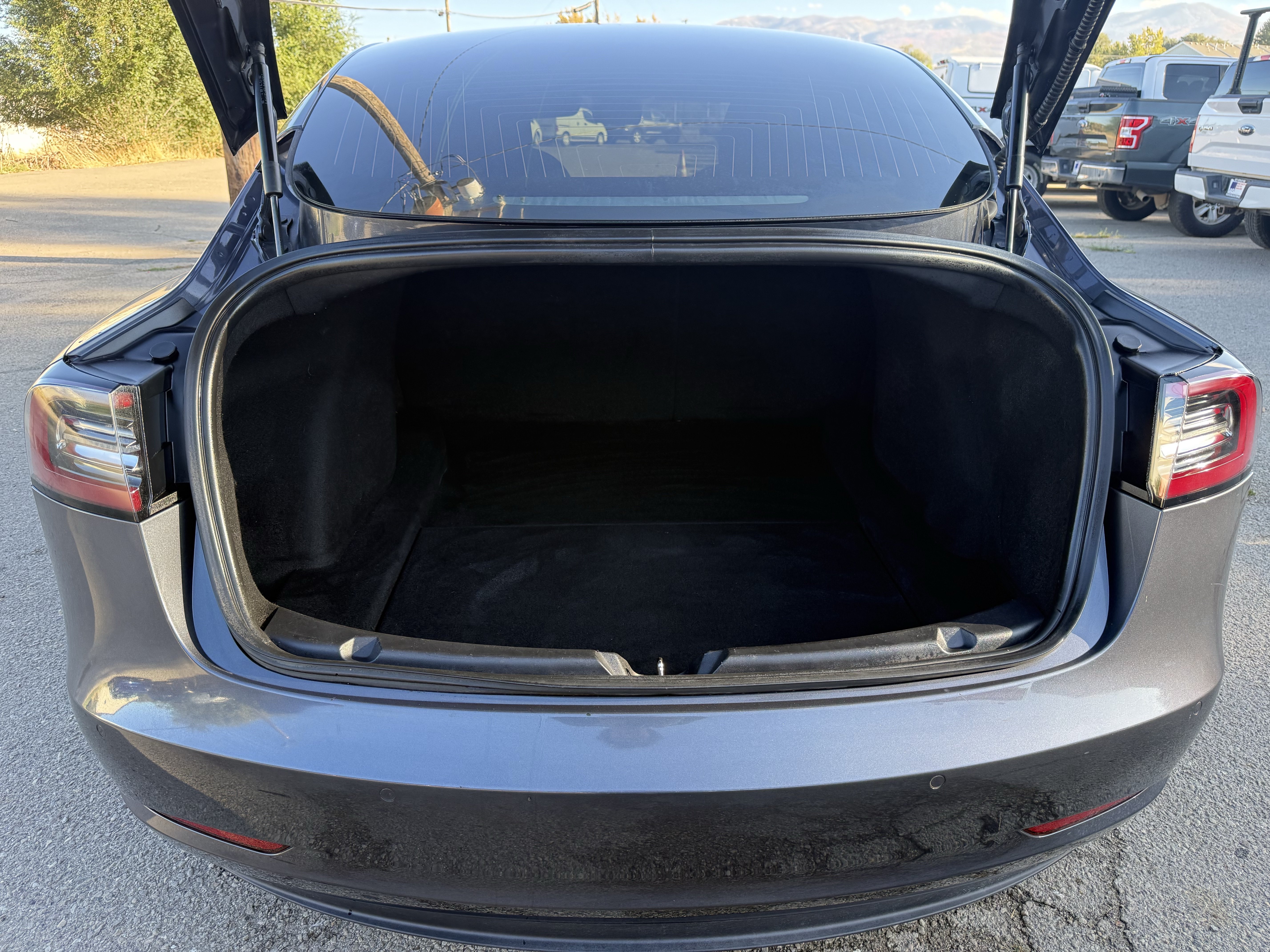 Used 2020 Tesla Model 3 Standard Range Plus RWD image 18