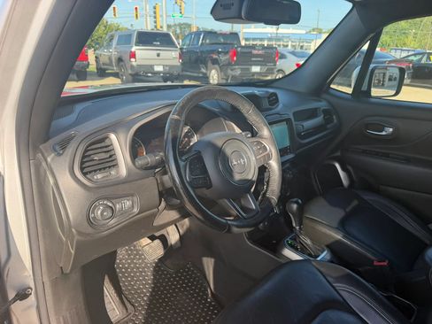 Used 2020 Jeep Renegade Altitude AWD/4WD image 75