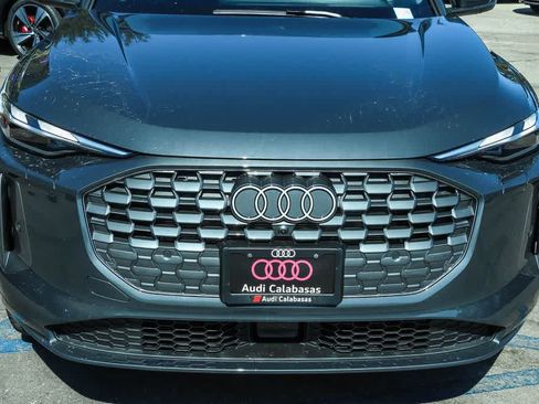 Used 2025 Audi Q5 Premium w/ Convenience Package AWD/4WD image 7