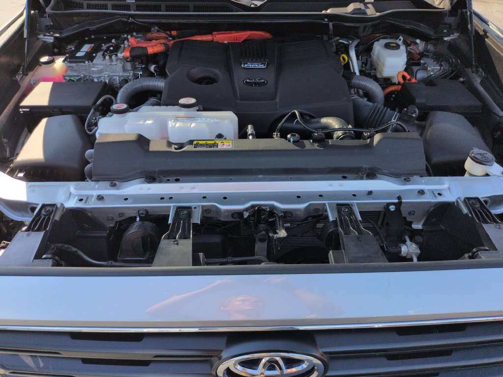 Certified 2025 Toyota Sequoia SR5 w/ SR5 Premium Package AWD/4WD image 22