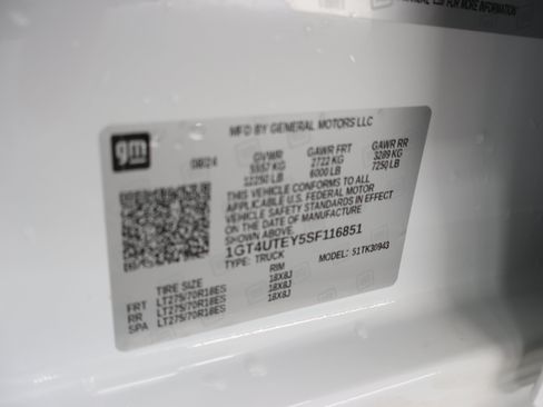 Used 2025 GMC Sierra 3500 SLE w/ SLE Convenience Package AWD/4WD image 63