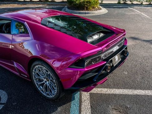 Used 2022 Lamborghini Huracan EVO RWD image 11