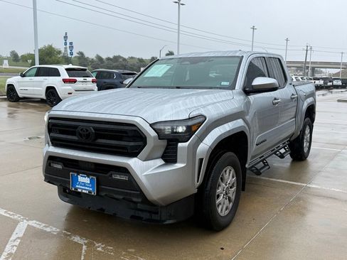 Used 2024 Toyota Tacoma SR5 RWD image 1