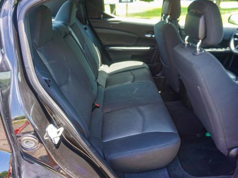 Used 2013 Dodge Avenger SE FWD image 19
