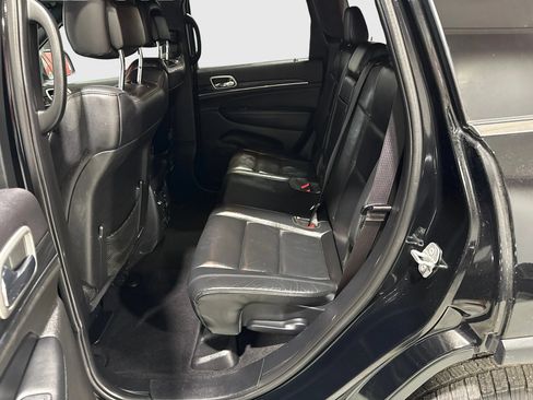 Used 2019 Jeep Grand Cherokee Limited AWD/4WD image 10