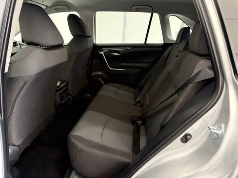 Used 2025 Toyota RAV4 XLE AWD/4WD image 18