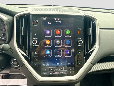 Used 2024 Subaru Ascent Premium w/ Convenience Package image 16