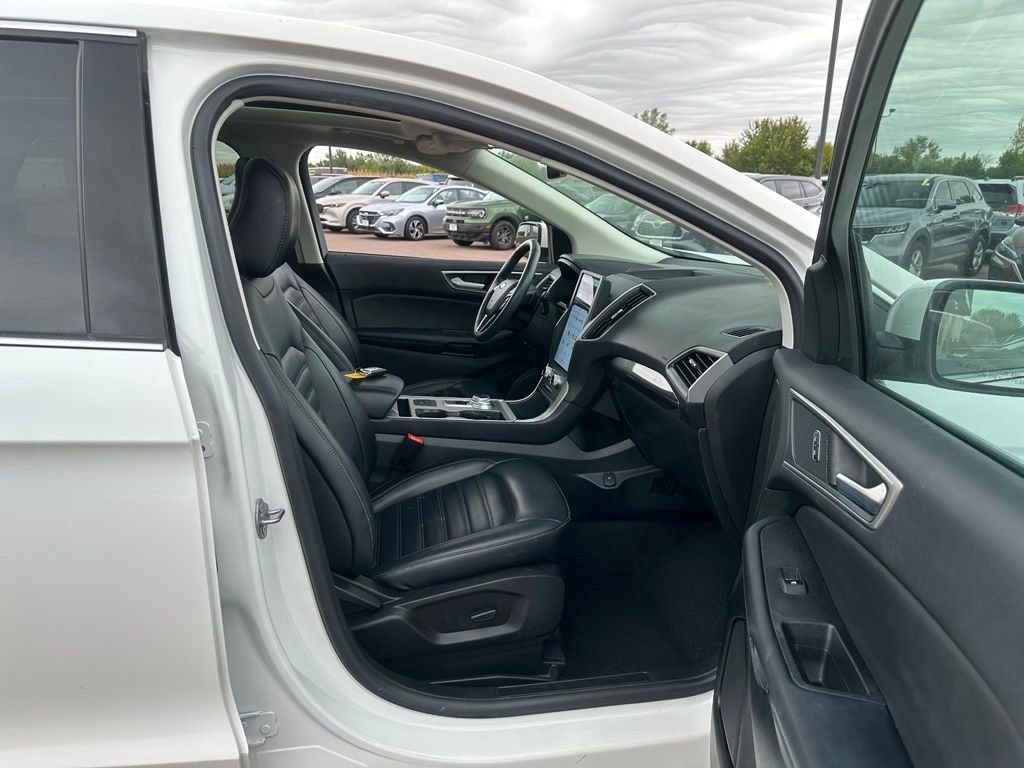 Used 2024 Ford Edge SEL w/ Convenience Package AWD/4WD image 29