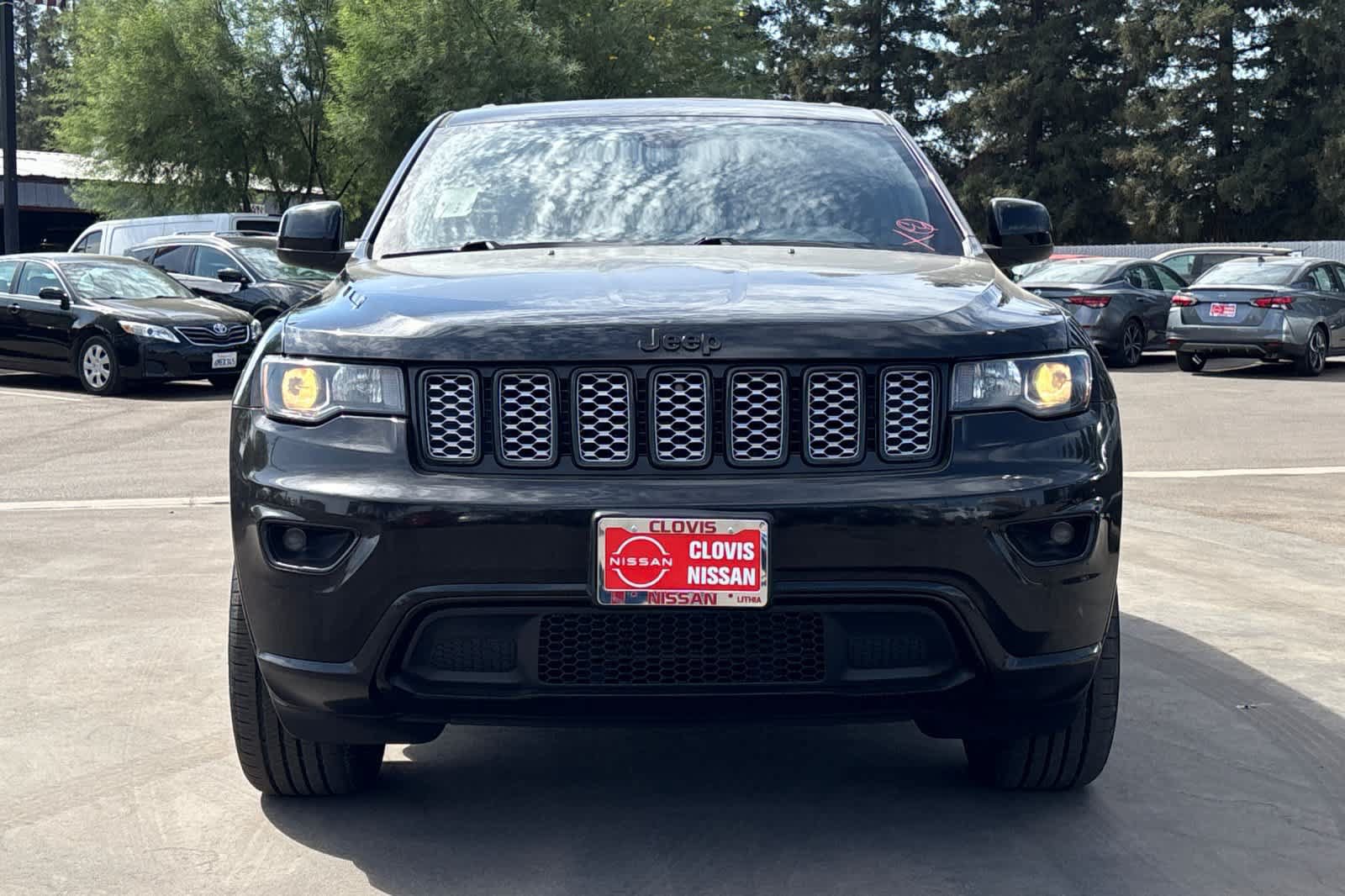 Used 2020 Jeep Grand Cherokee Altitude AWD/4WD image 19