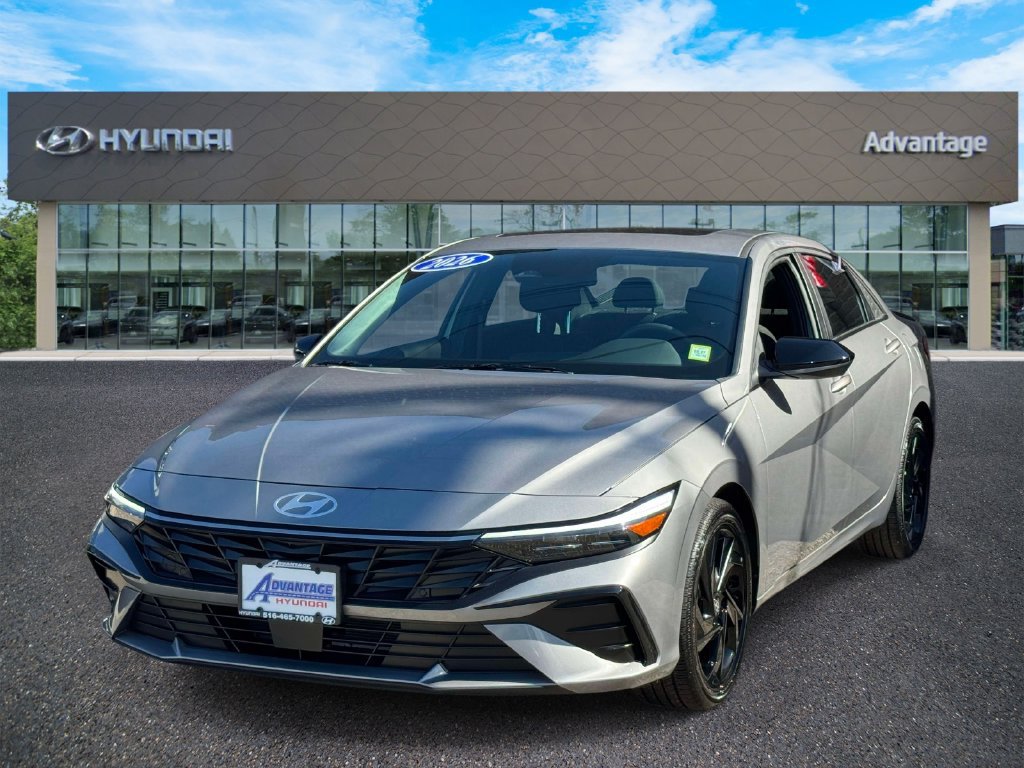 Used 2026 Hyundai Elantra SEL Sport Premium FWD image 4