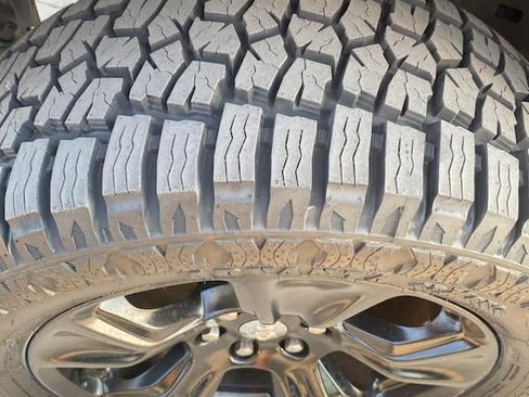 Used 2019 RAM 1500 Laramie w/ Sport Appearance Package image 12