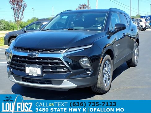 Used 2023 Chevrolet Blazer LT w/ Convenience Package FWD image 2