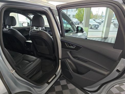 Used 2025 Audi Q7 3.0T Premium Plus AWD/4WD image 39