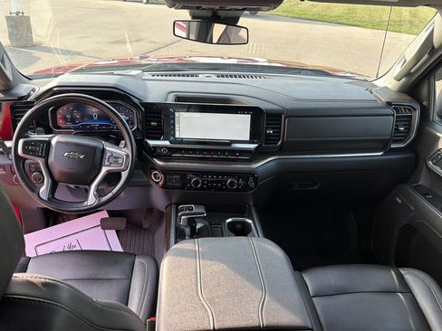 Used 2023 Chevrolet Silverado 1500 RST AWD/4WD image 31
