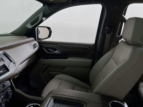 Used 2022 Chevrolet Tahoe Z71 w/ Off-Road Capability Package image 23