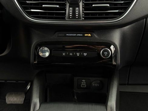 Certified 2025 Ford Escape Platinum image 26