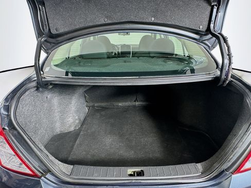 Used 2017 Nissan Versa SV image 26