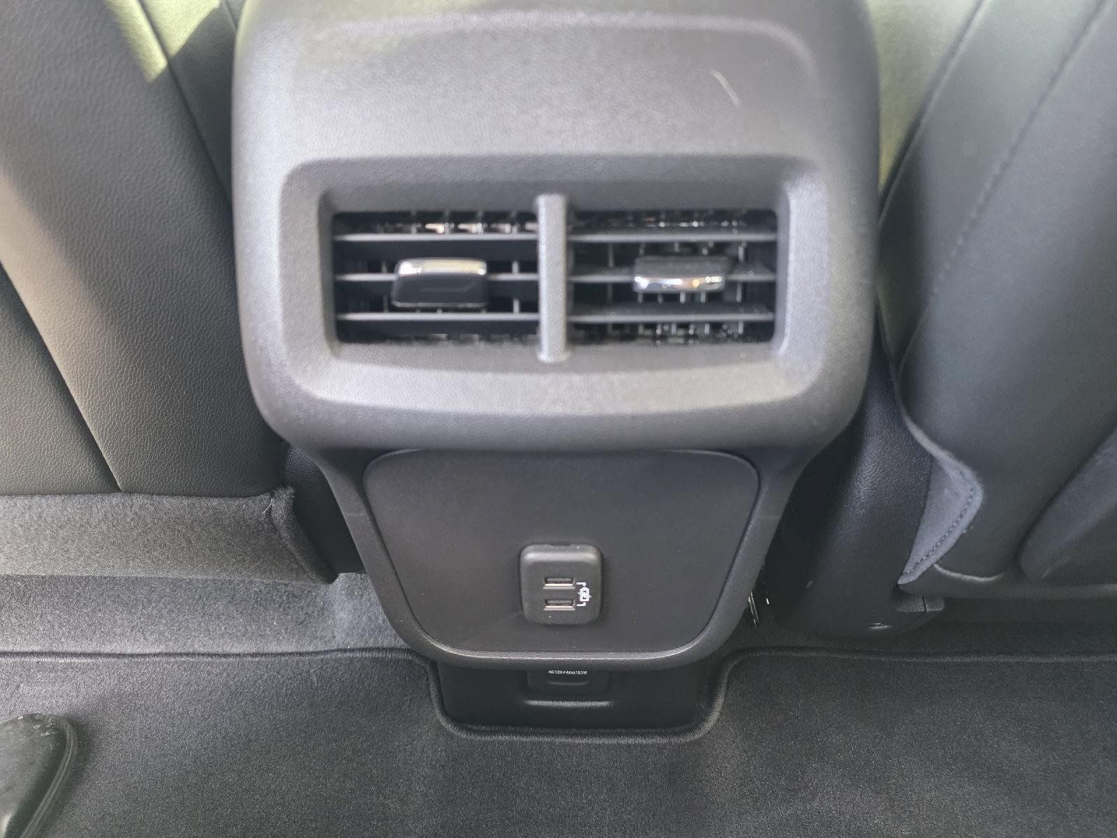 Used 2024 GMC Terrain SLT w/ Elevation Edition FWD image 28
