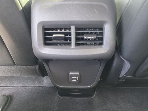 Used 2024 GMC Terrain SLT w/ Elevation Edition FWD image 28