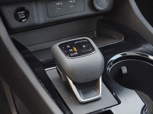 Certified 2024 Nissan Rogue SV w/ SV Premium Package image 15