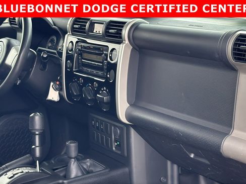 Used 2010 Toyota FJ Cruiser 4WD image 26