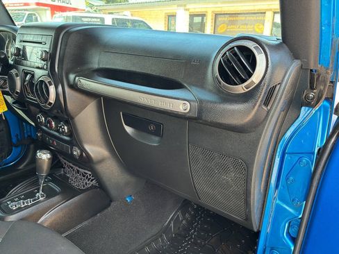 Used 2016 Jeep Wrangler Unlimited Sport AWD/4WD image 37