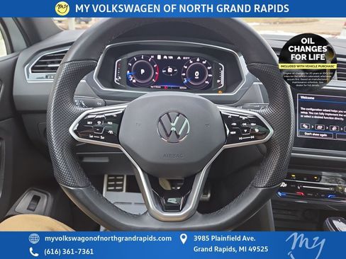 Used 2022 Volkswagen Tiguan SEL R-Line image 15