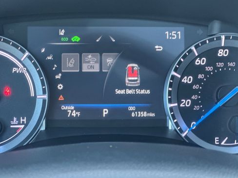 Certified 2022 Toyota Highlander XLE image 25