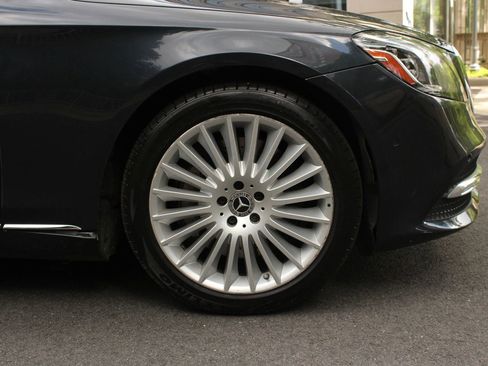 Used 2019 Mercedes-Benz S 560 4MATIC Sedan w/ Premium Package image 10