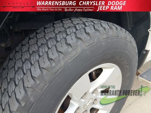 Used 2019 RAM 1500 Classic SLT w/ Luxury Group image 29