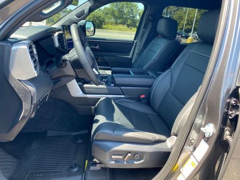 Used 2026 Toyota Tundra Limited AWD/4WD image 16