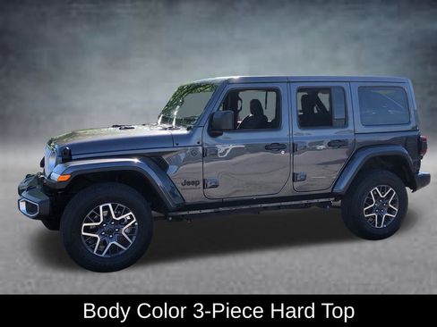 Used 2025 Jeep Wrangler Unlimited Sahara AWD/4WD image 6