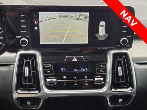 Used 2022 Kia Sorento SX AWD/4WD image 17