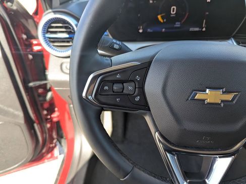 Certified 2025 Chevrolet Trax LT w/ LT Convenience Package image 24