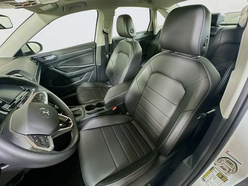 Used 2023 Volkswagen Jetta SE w/ Panoramic Sunroof Package FWD image 21