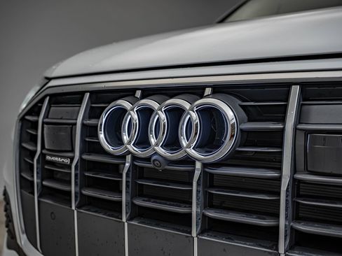 Certified 2023 Audi Q7 3.0T Premium w/ Convenience Package AWD/4WD image 11