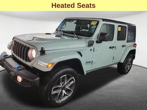 Used 2024 Jeep Wrangler Unlimited w/ Convenience Group AWD/4WD image 4